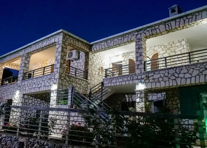 Fterini Apartments Sterna & Alletri