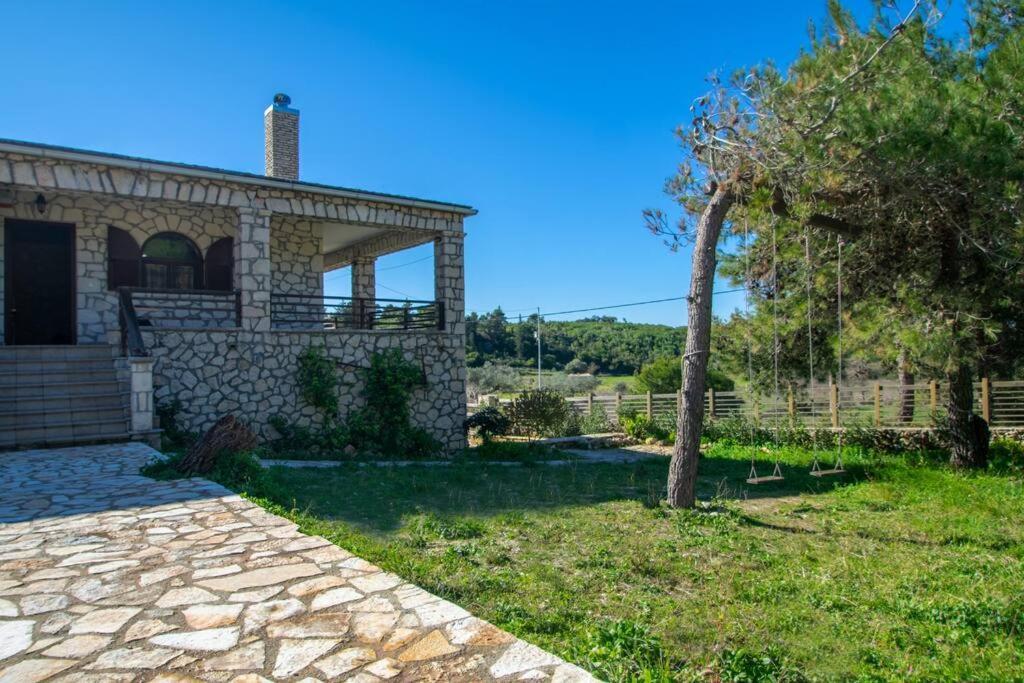 Fterini Sterna & Alletri * Agios Leon