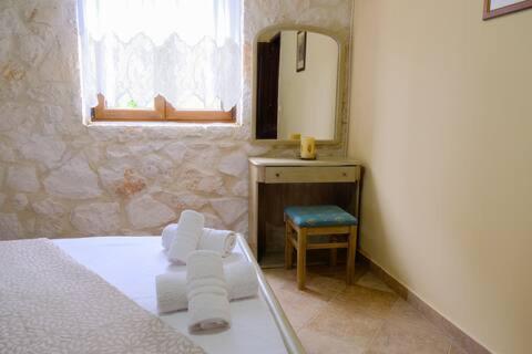 Fterini Sterna & Alletri Apartment *