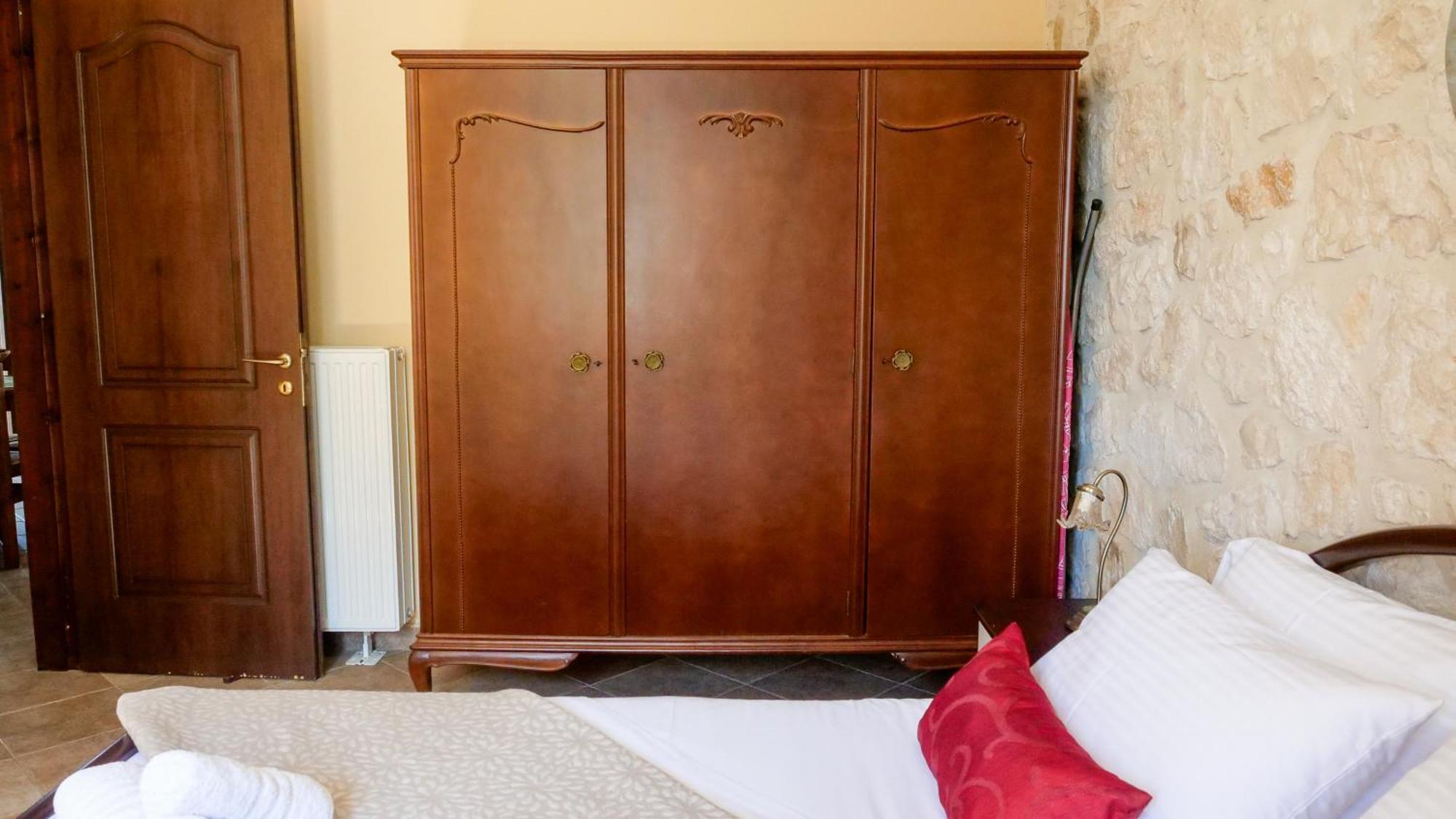 Apartment Fterini Sterna & Alletri Agios Leon