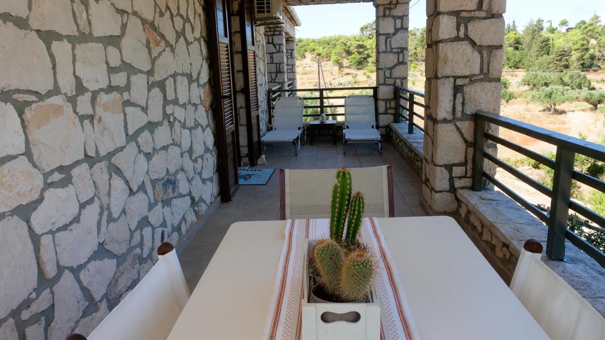 Apartment Fterini Sterna & Alletri Agios Leon
