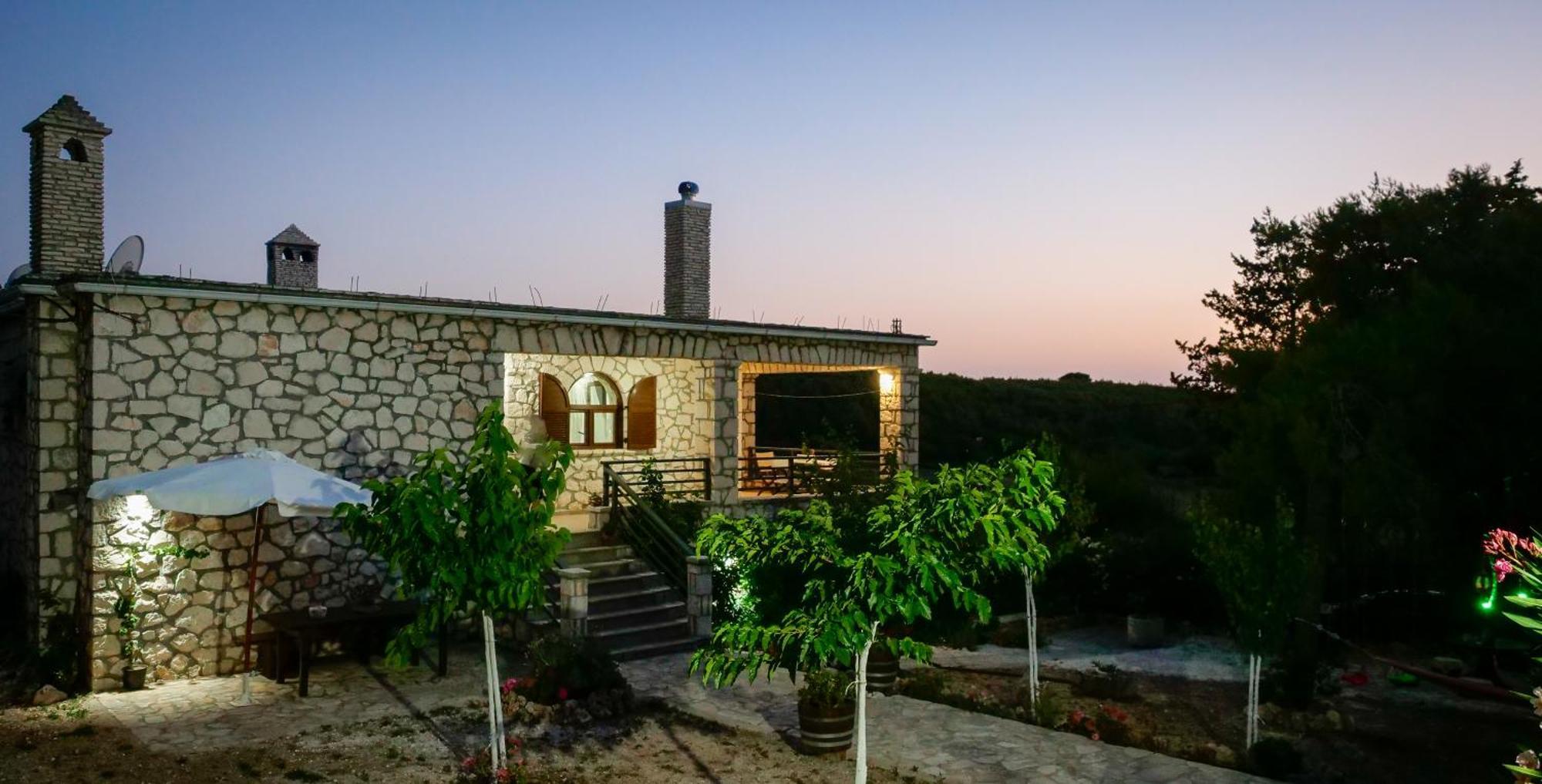 Fterini Sterna & Alletri Apartment