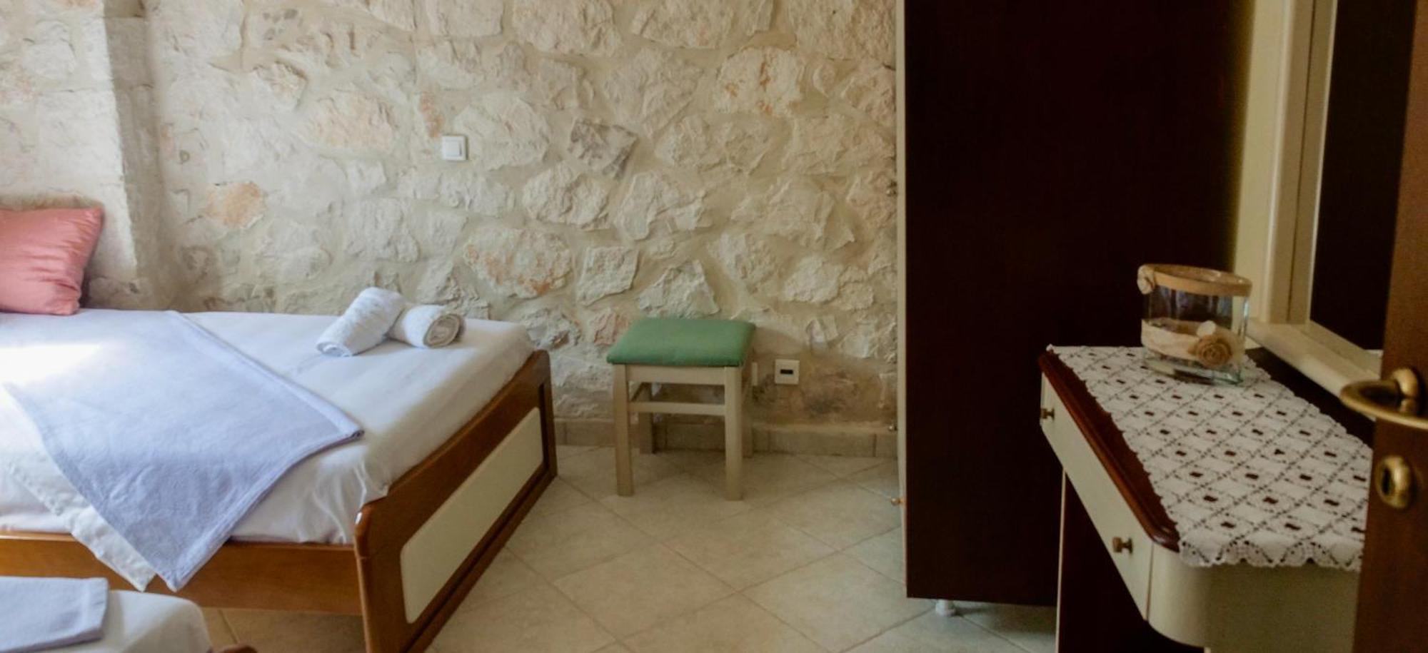 Fterini Sterna & Alletri Apartment *